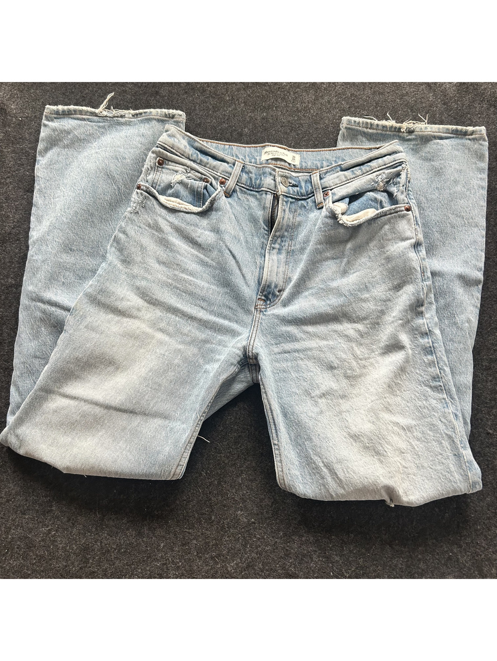 Abercrombie & Fitch The 90s Relaxed Jean High Rise Distressed Light Wash S 30/10